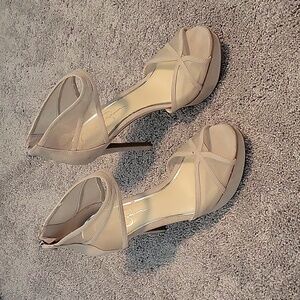 Jessica Simpson 4.5-inch Peep Toe Heels, Size 9.5